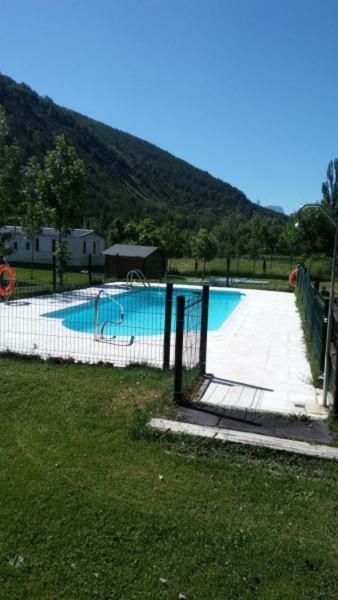 Hostel Backpacker Solopuent Castiello de Jaca Exteriér fotografie